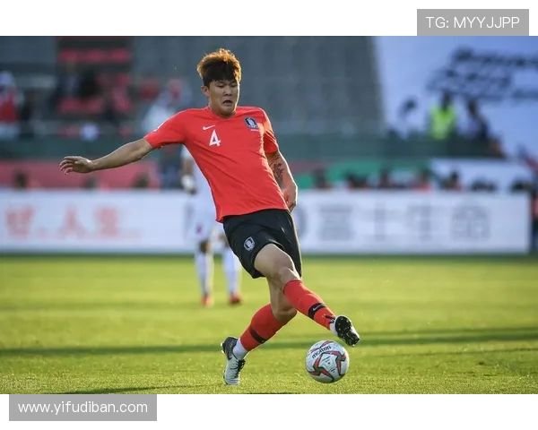 卢卡库重返赛场展现实力引发球迷热议未来前景备受期待